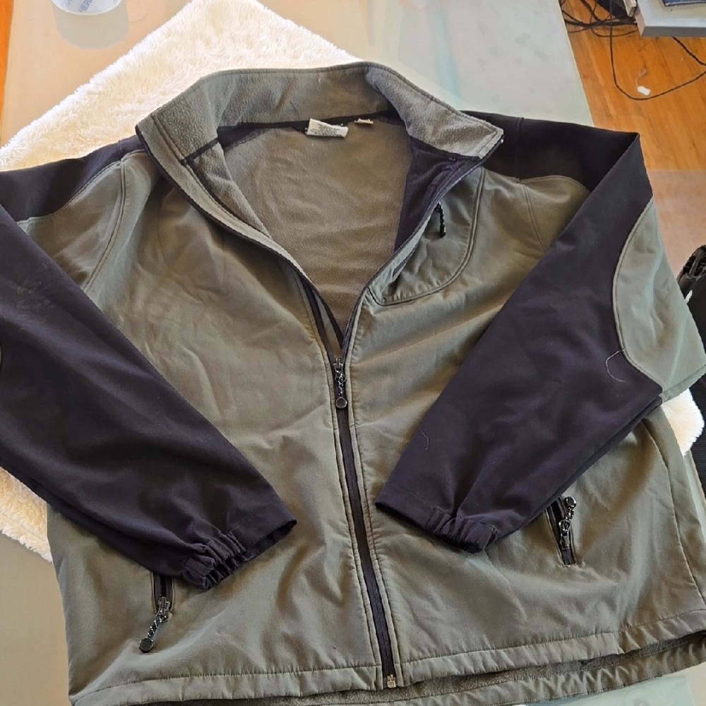 Black Diamond Men's Black and Gray Jacket